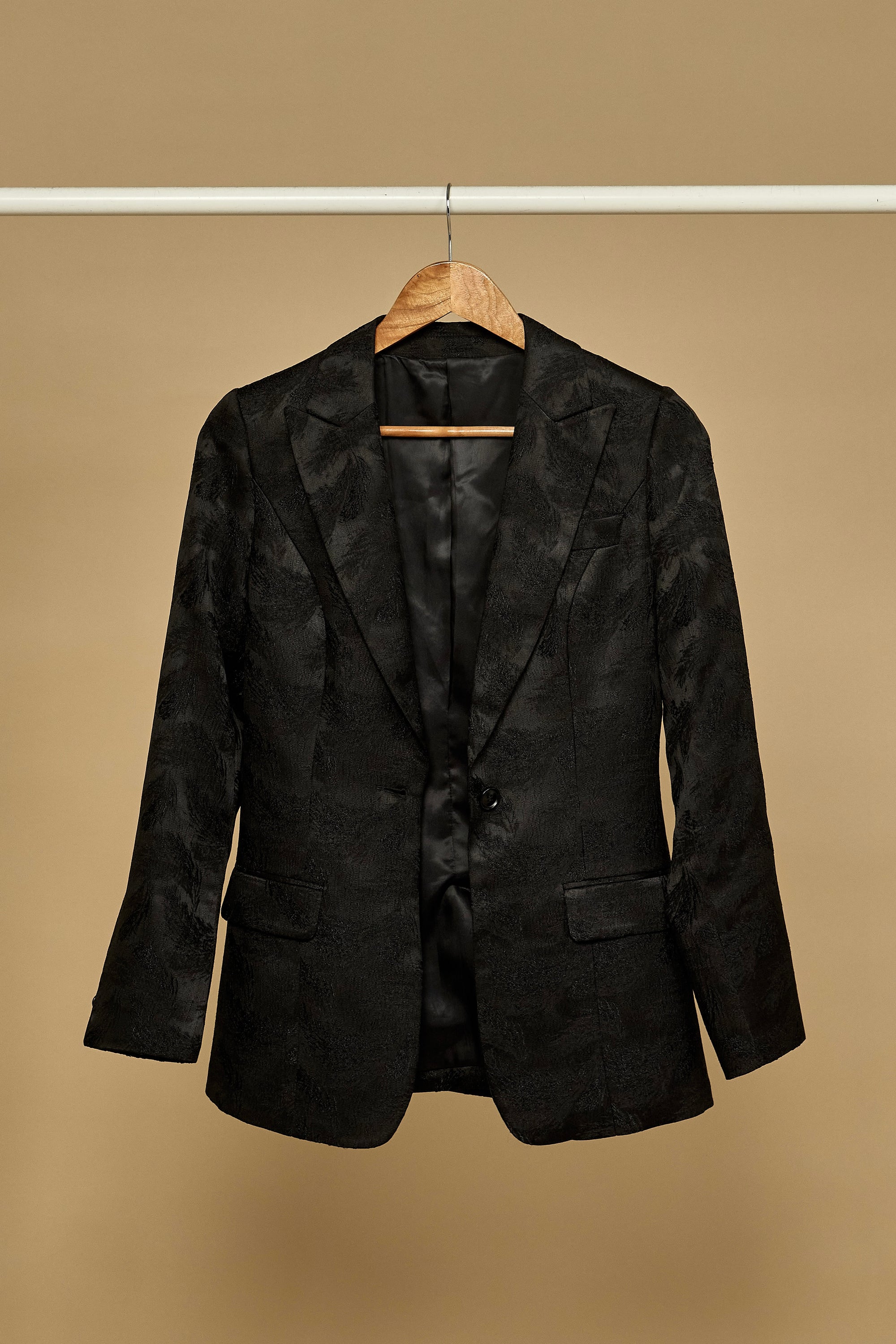 Flo Blazer in Black